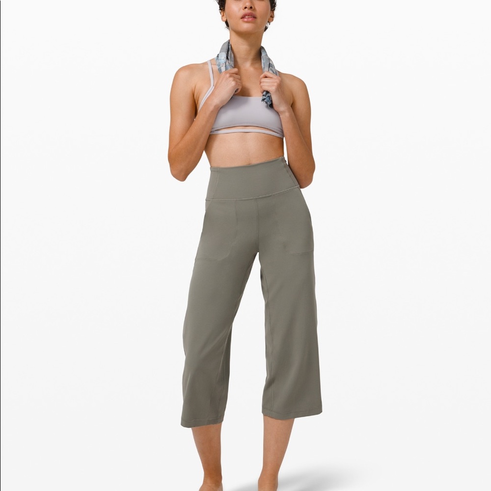 Lululemon Align wide leg crop NWT 10